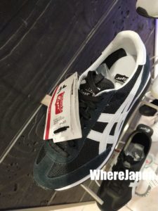 โอนิซึกะ ไทเกอร์ onitsuka-tiger-shoe-kansai-osaka-japan-airport